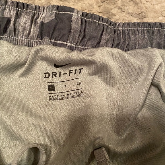 Nike Dri-FIT Running Shorts - Picture 4 of 6